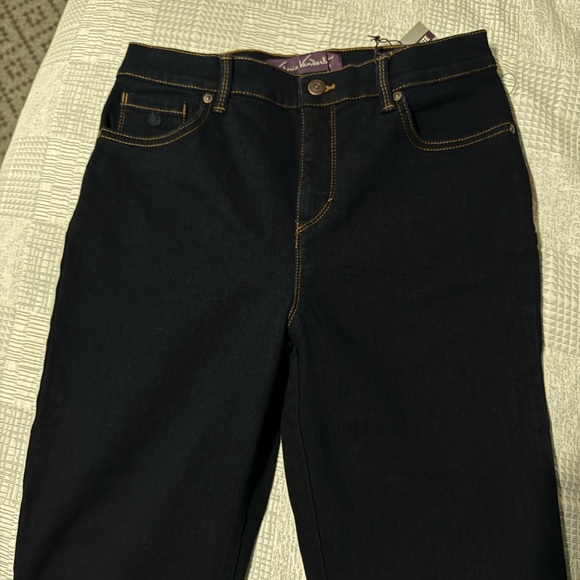 Gloria Vanderbilt Amanda Classic High Waisted
Tapered Jeans - Picture 2 of 6